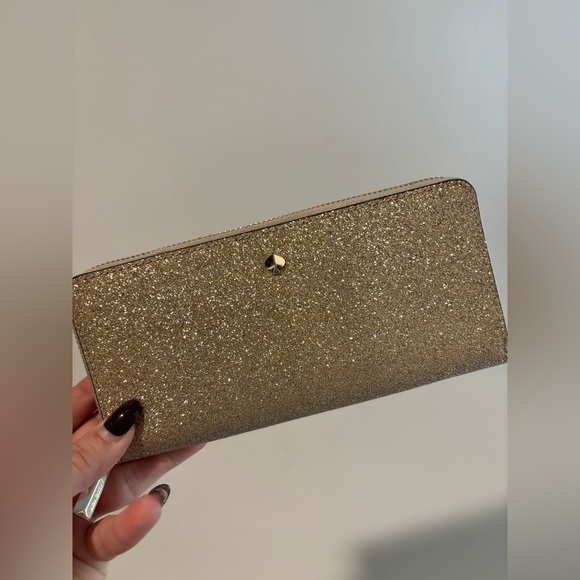 NEW! Kate Spade Beige and Gold Wallet - Picture 1 of 7
